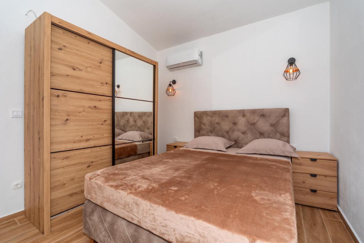 Apartman Sara Bar Esterno foto