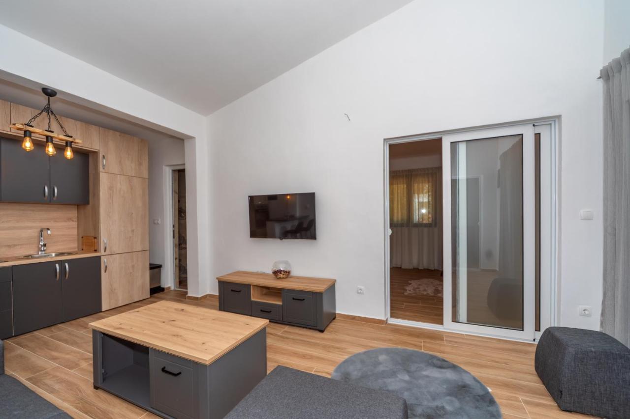Apartman Sara Bar Esterno foto