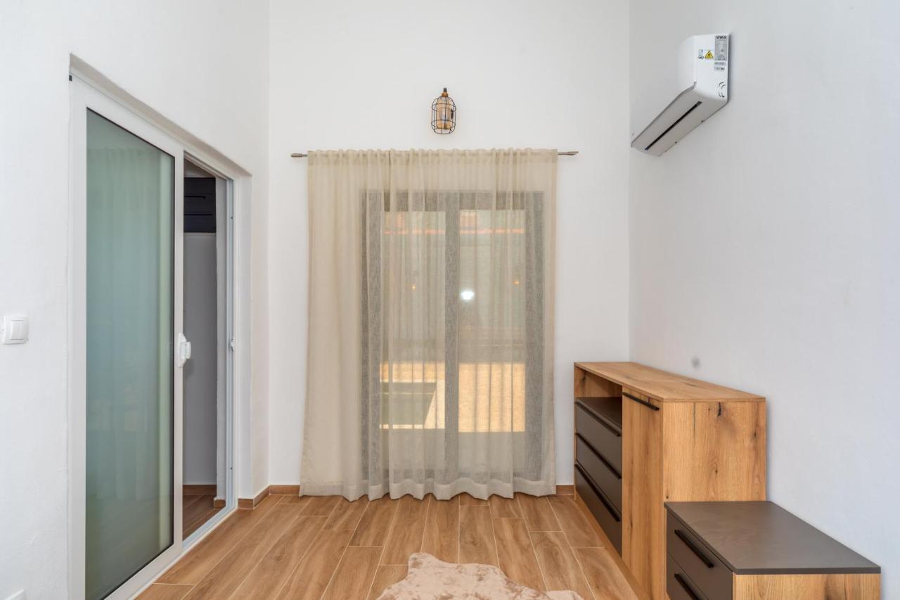 Apartman Sara Bar Esterno foto