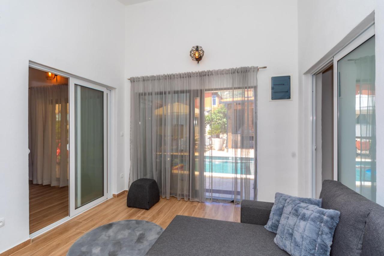 Apartman Sara Bar Esterno foto