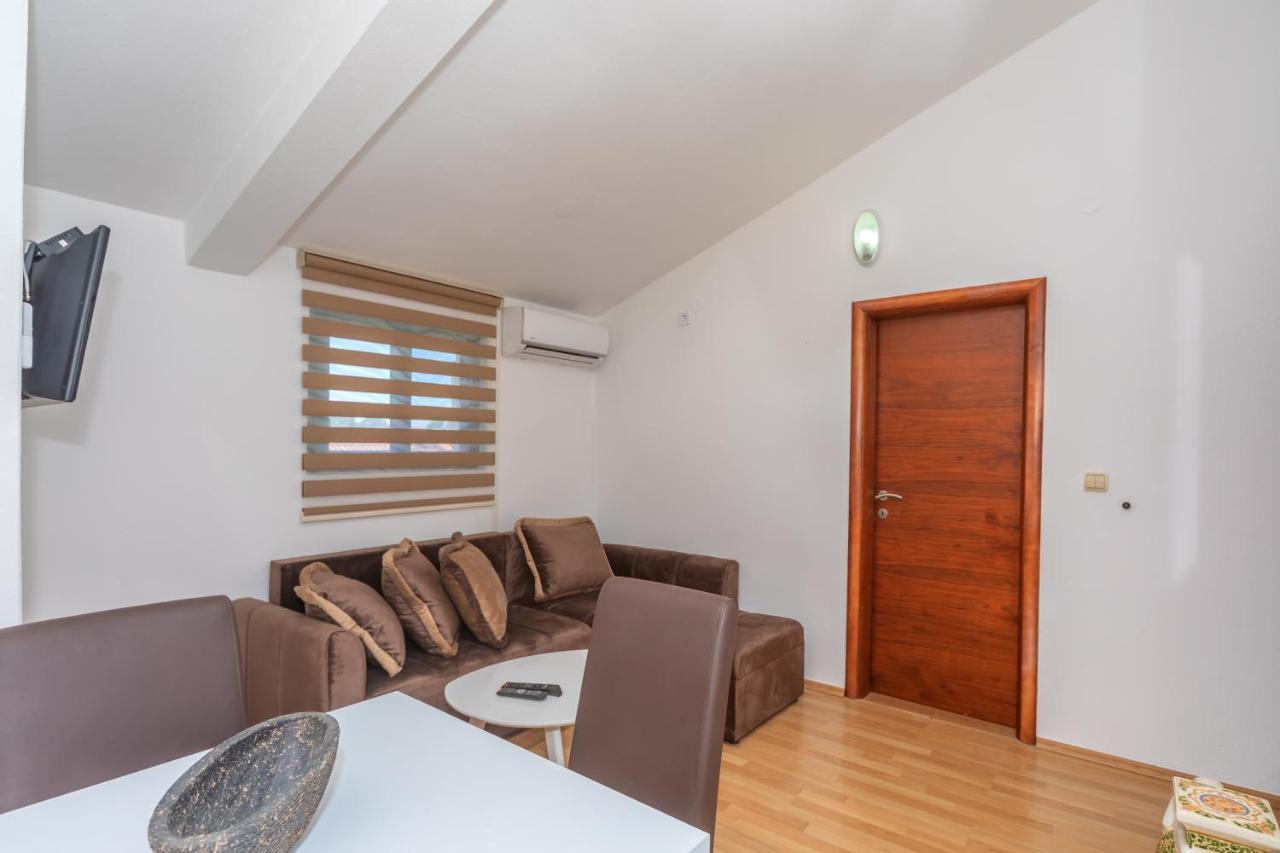 Apartman Sara Bar Esterno foto