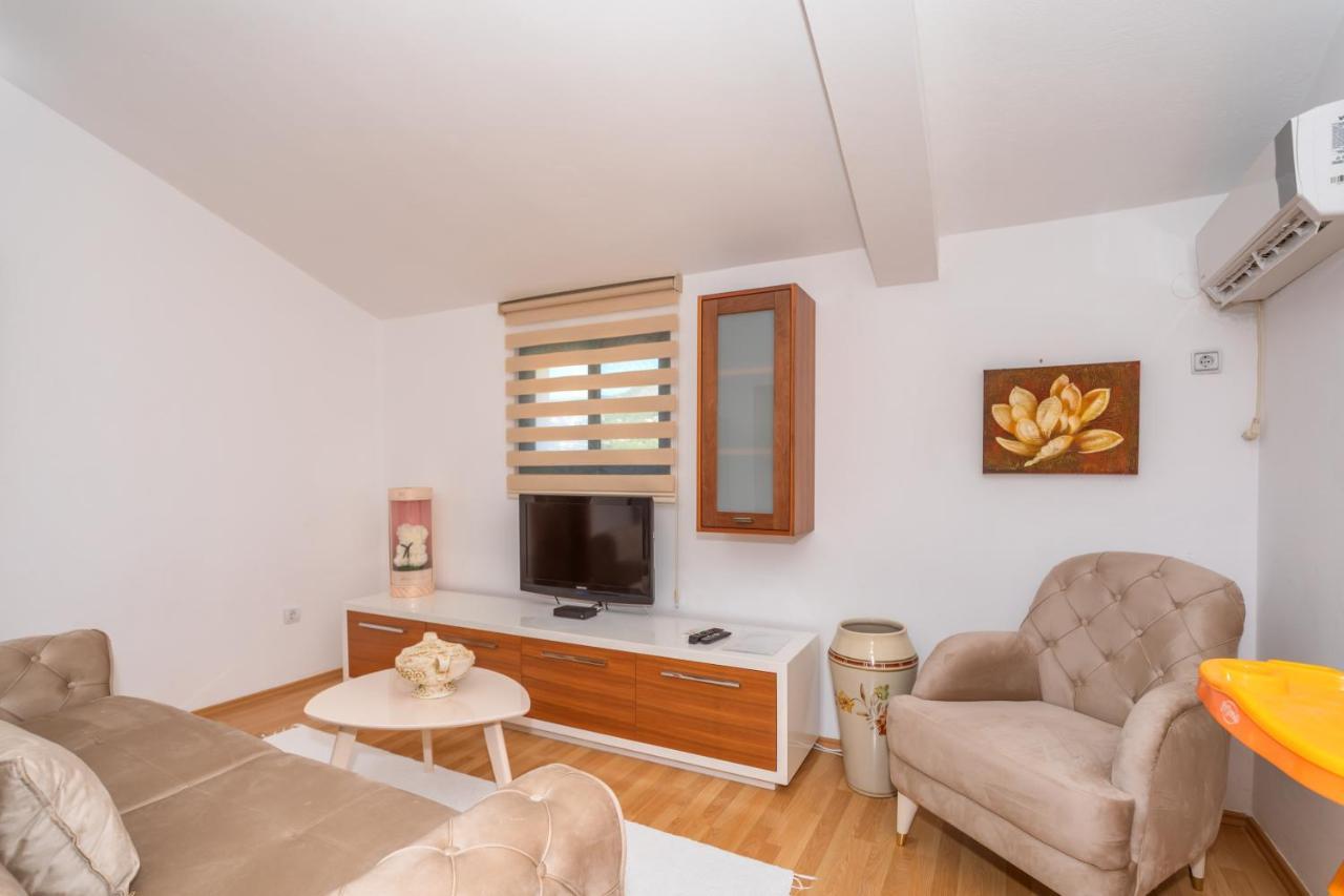 Apartman Sara Bar Esterno foto