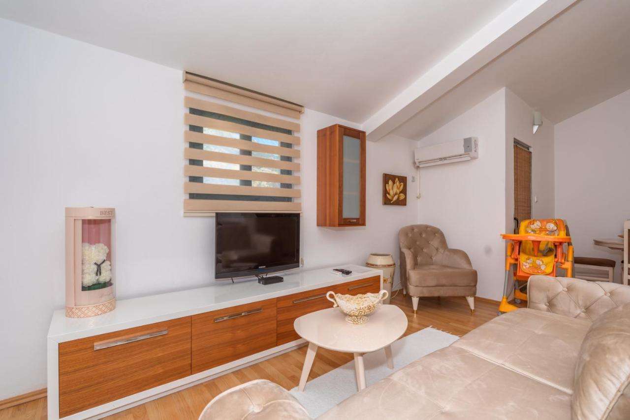 Apartman Sara Bar Esterno foto