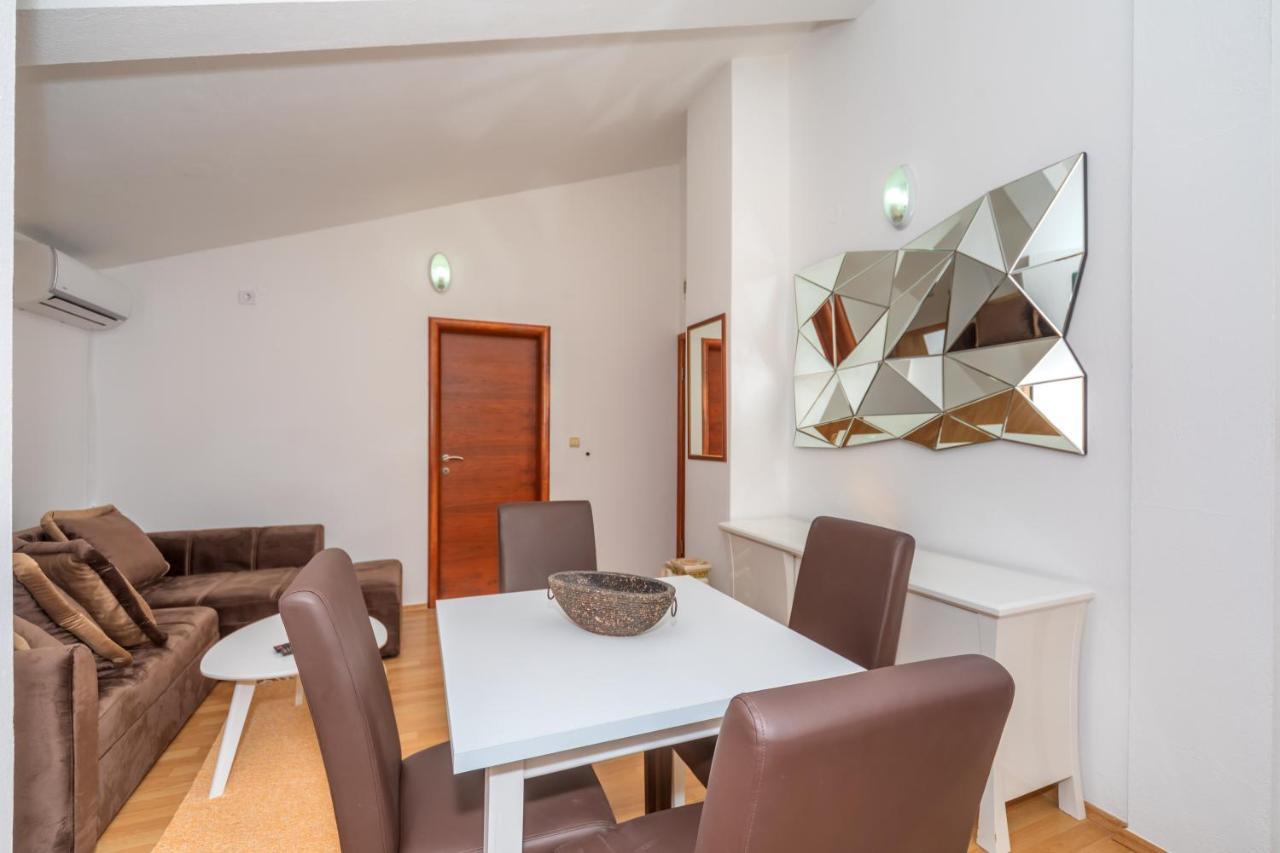 Apartman Sara Bar Esterno foto