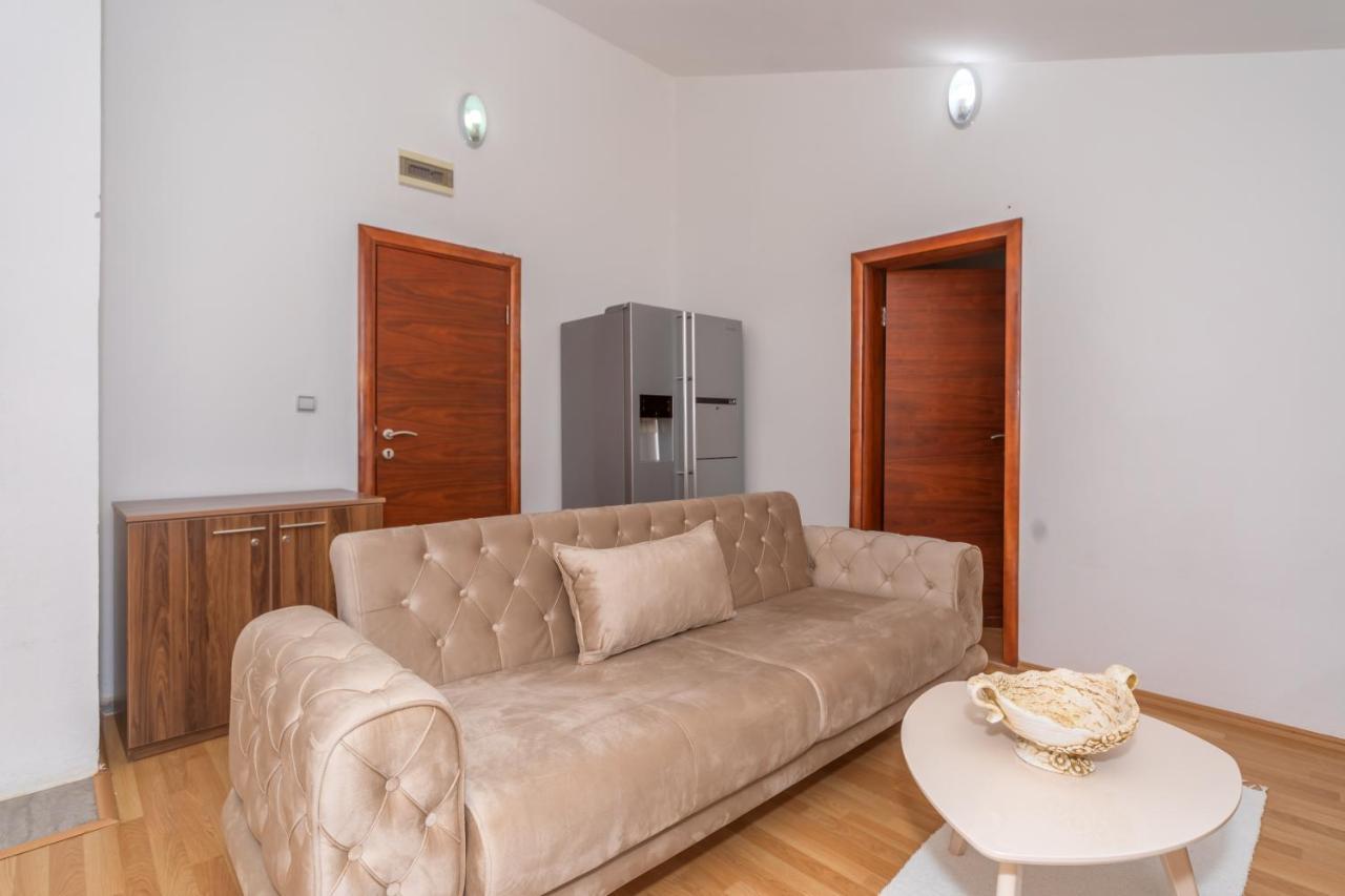 Apartman Sara Bar Esterno foto